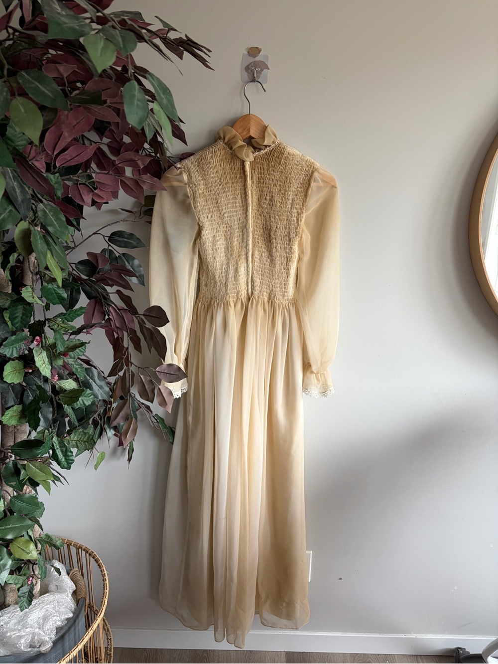 Vtg Cream Maxi Smock Dress with Tiered Skirt - Women's - Picture 4 of 4
